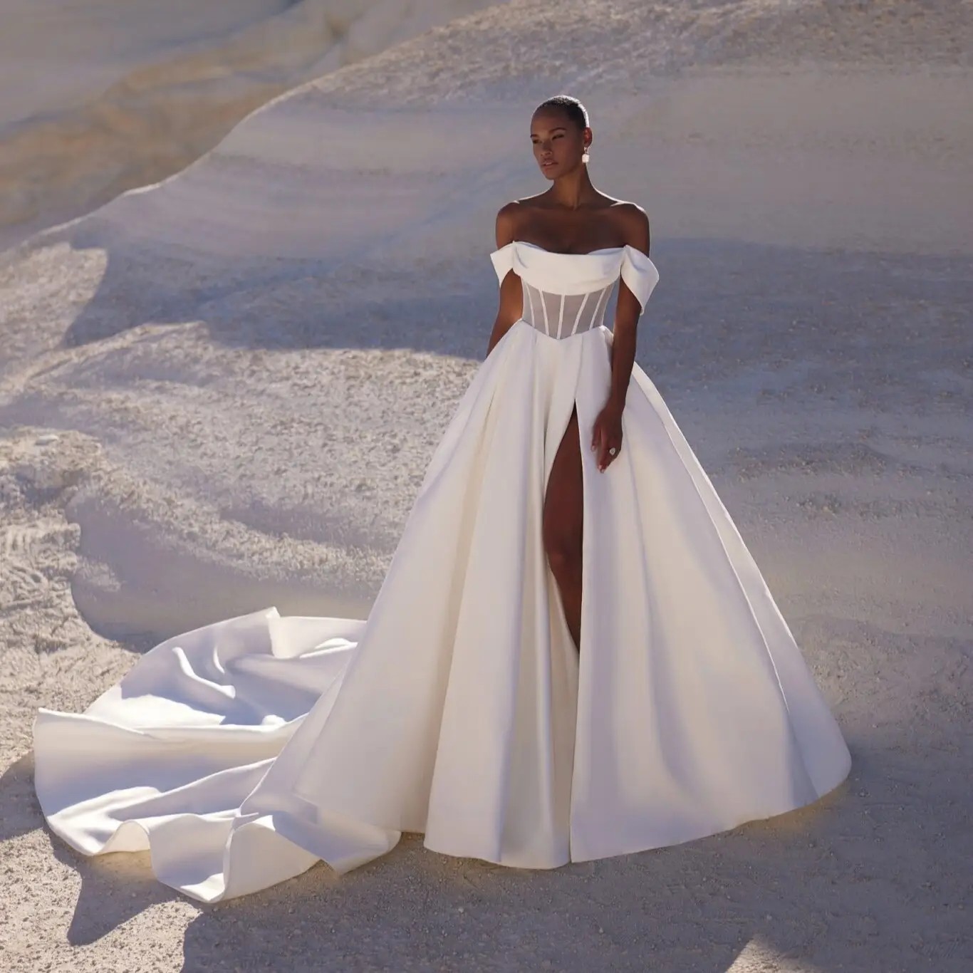 WONA Concept & Eva Lendel Trunk Shows Main Image