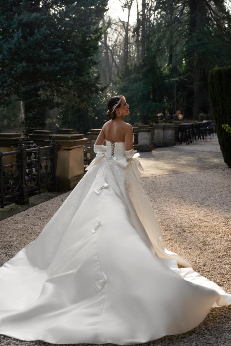 Sima Couture Backface Thumbnail Image